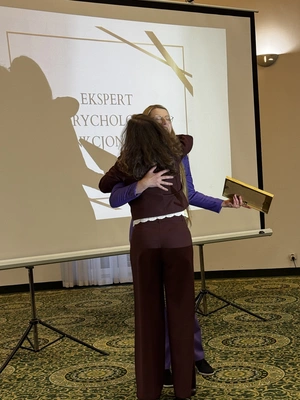 Ekspert Trychologii Funkcjonalnej Milena Kwaśniewska, specjalizuję się w diagnostyce i leczeniu problemów skóry głowy oraz włosów, oferując profesjonalne konsultacje i indywidualnie dobrane terapie. Nowa 15, 85-119 Bydgoszcz https://milena-trycholog.pl